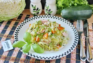 Тушеная капуста с цуккини