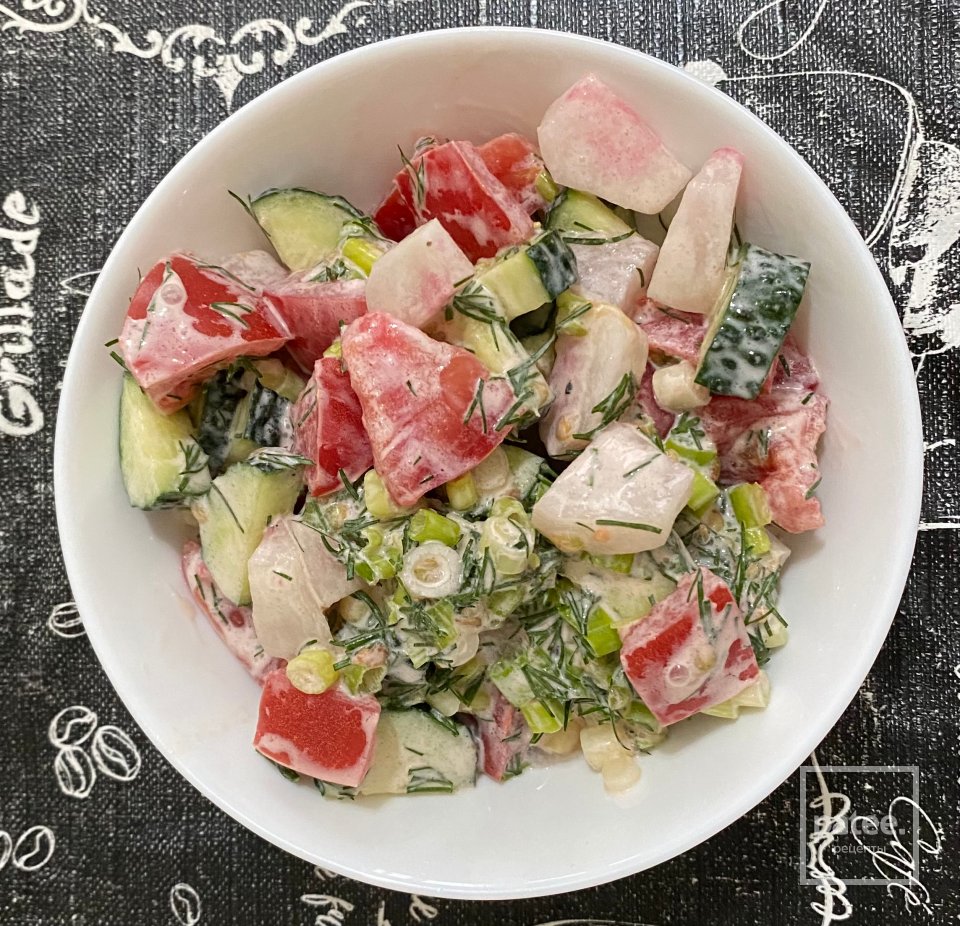 Салат из огурцов и помидоров - Шаг 7