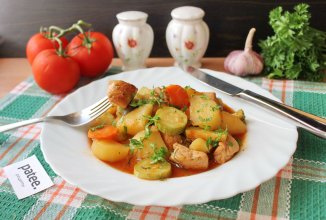 Свинина с баклажаном и кабачком