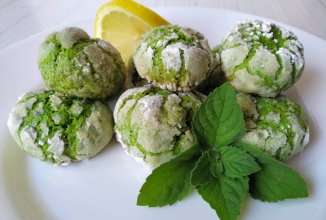 Свежее мятное печенье с трещинками