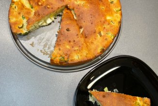 Пирог с яйцом и зелёным луком