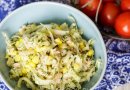 Салат с тунцом, пекинской капустой и кукурузой 🥗