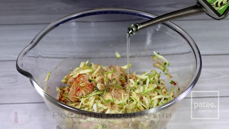 Мясной хлеб с куриного филе и кабачка в духовке - Шаг 4