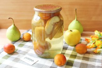 Компот из груш, абрикосов и яблок на зиму