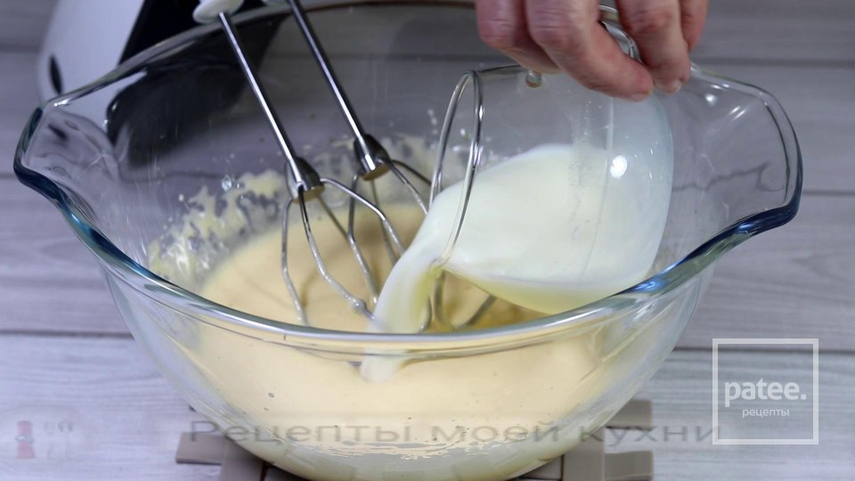 Бисквитный пирог с меренгой - Шаг 3