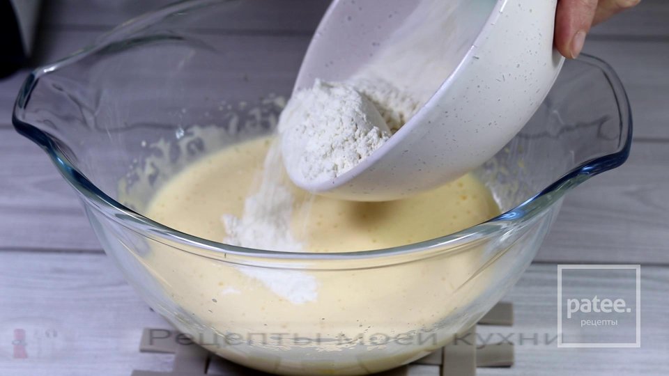 Бисквитный пирог с меренгой - Шаг 5