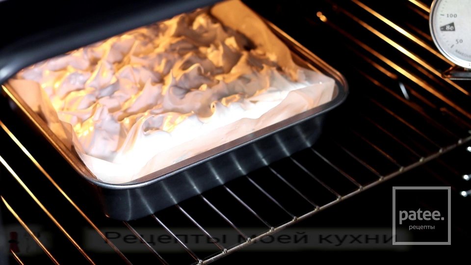 Бисквитный пирог с меренгой - Шаг 13