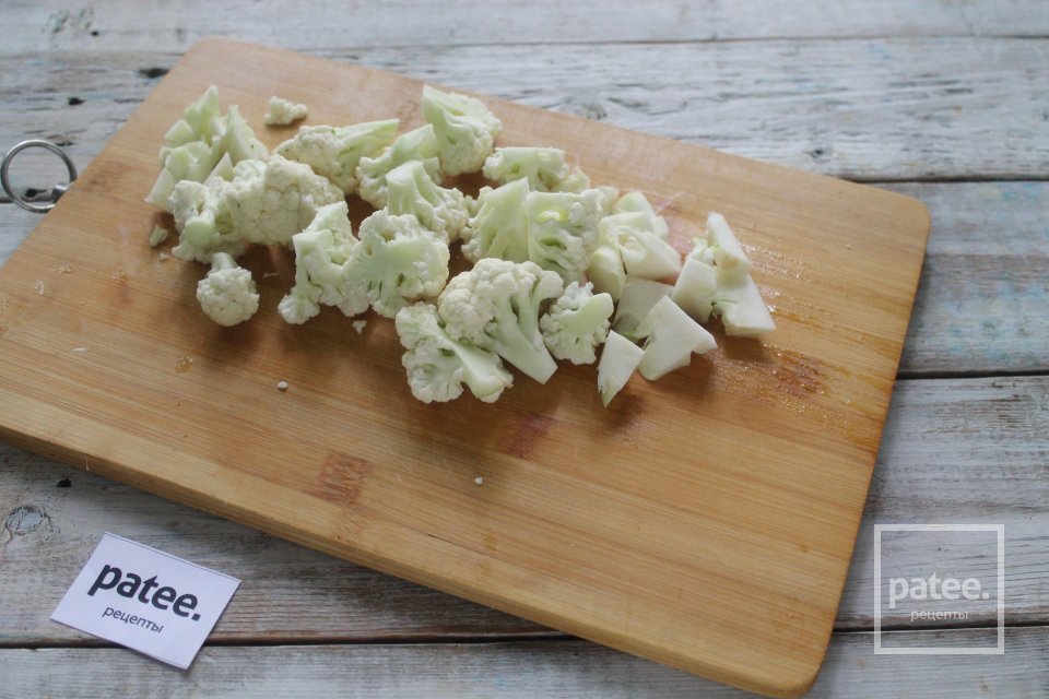 Куриный суп с цветной капустой и горошком - Шаг 5