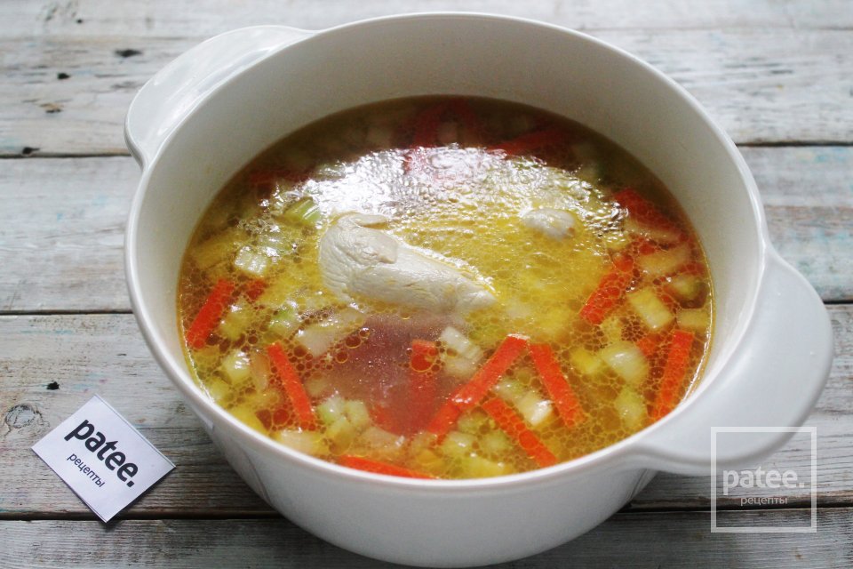 Куриный суп с цветной капустой и горошком - Шаг 11