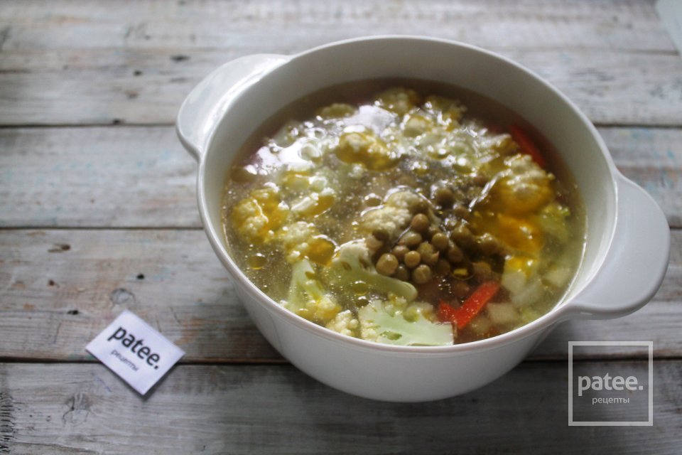 Куриный суп с цветной капустой и горошком - Шаг 12