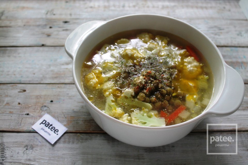 Куриный суп с цветной капустой и горошком - Шаг 13