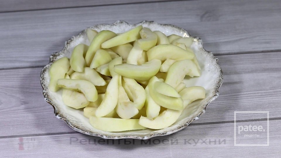 Пирог перевертыш с грушами в карамели - Шаг 6