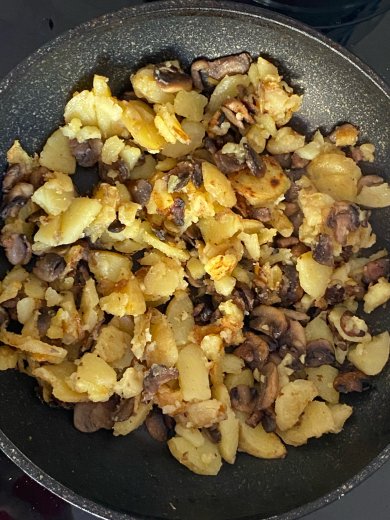 Жаренная картошка 🥔 с грибами