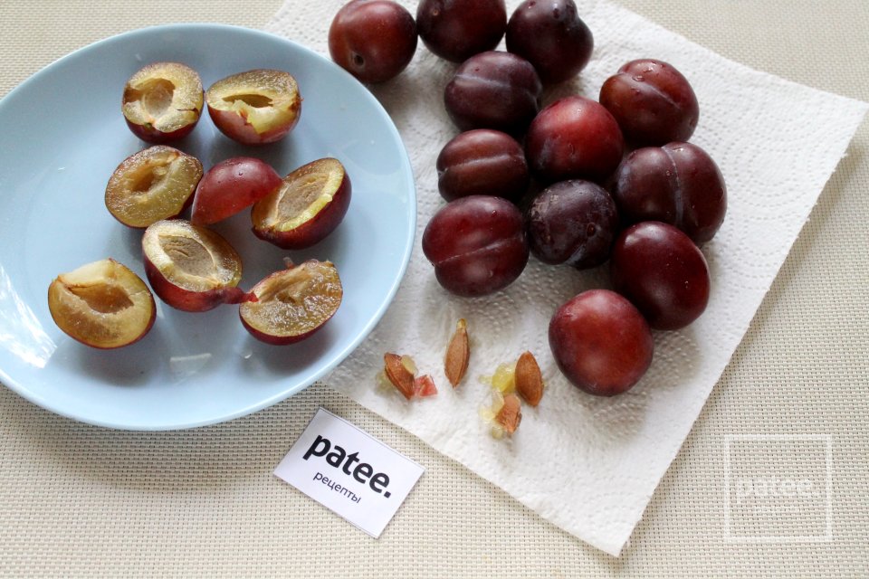Слива, маринованная с коньяком, на зиму - Шаг 3