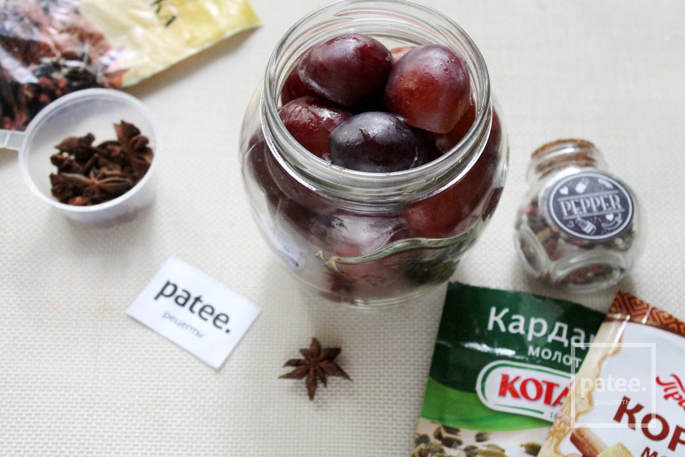 Слива, маринованная с коньяком, на зиму - Шаг 8