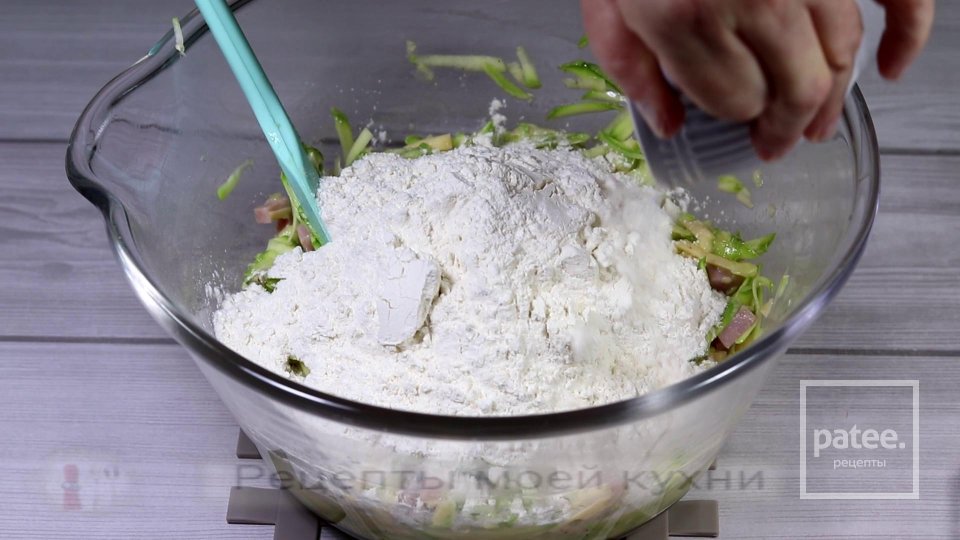 Пирог с кабачками с ветчиной и сыром - Шаг 7