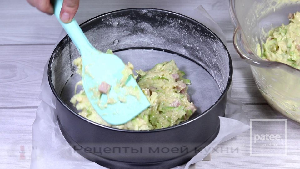 Пирог с кабачками с ветчиной и сыром - Шаг 8