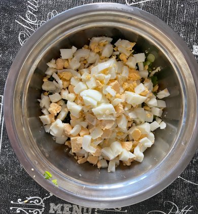 Пирожки с луком и яйцом - Шаг 3