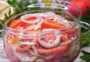 Зaкуска из помидоров и лука в чудесном маринаде 🍅🧄🧅🍴