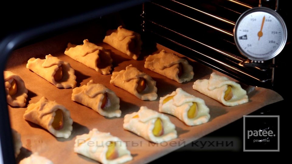 Творожное печенье с персиками - Шаг 10