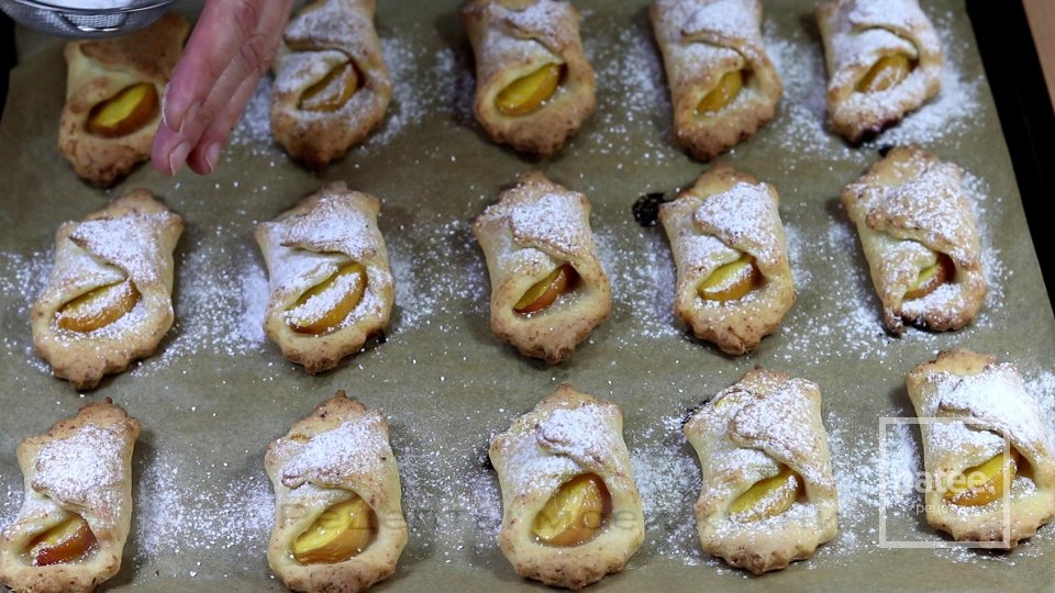 Творожное печенье с персиками - Шаг 11