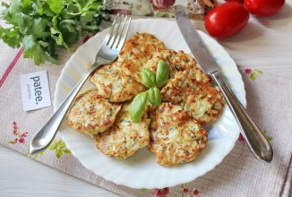 Куриные оладьи с кабачком