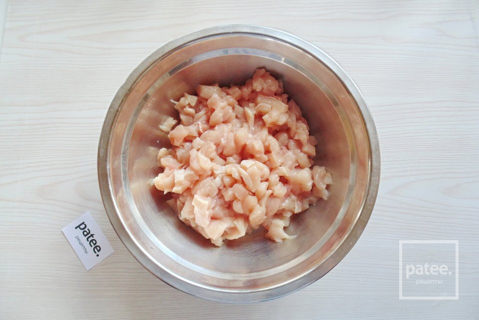 Куриные оладьи с кабачком - Шаг 2