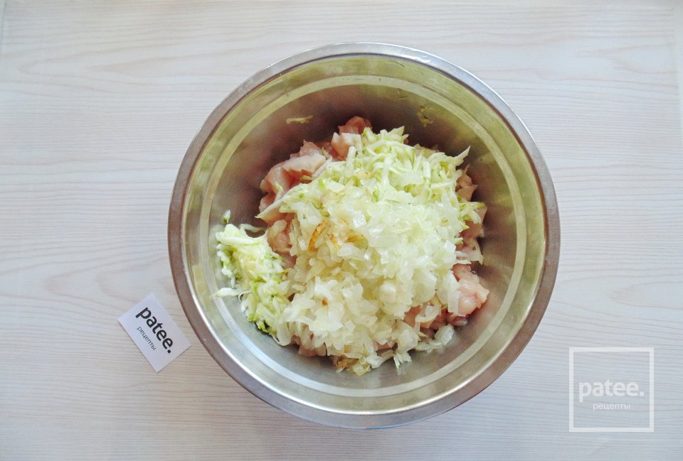 Куриные оладьи с кабачком - Шаг 6