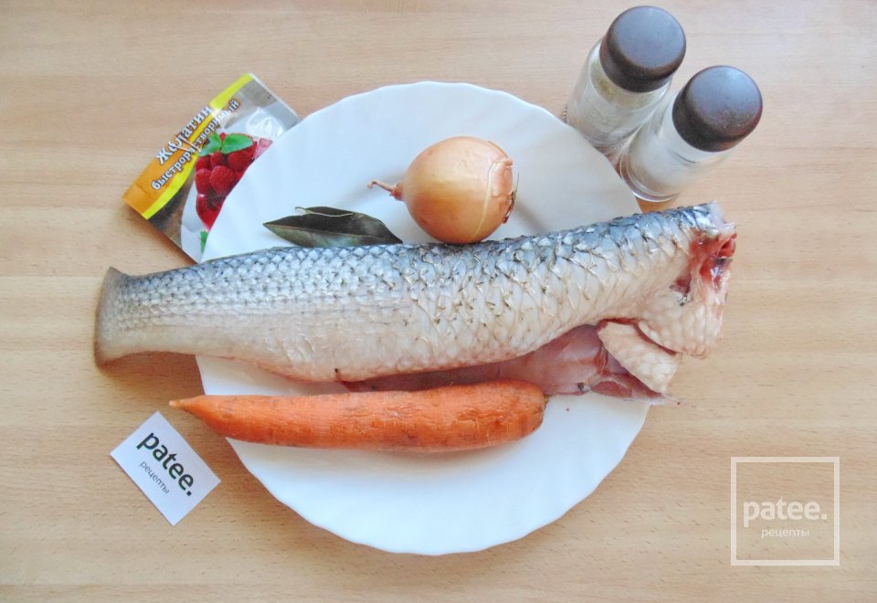 Заливное из пеленгаса - Шаг 1