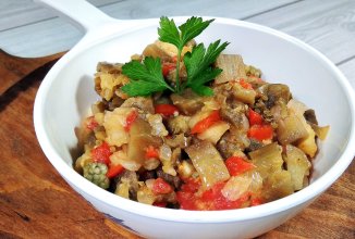 Баклажанная икра с яблоками