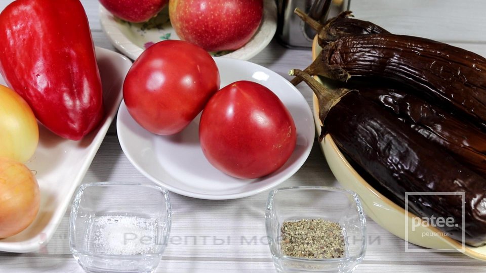 Баклажанная икра с яблоками - Шаг 1