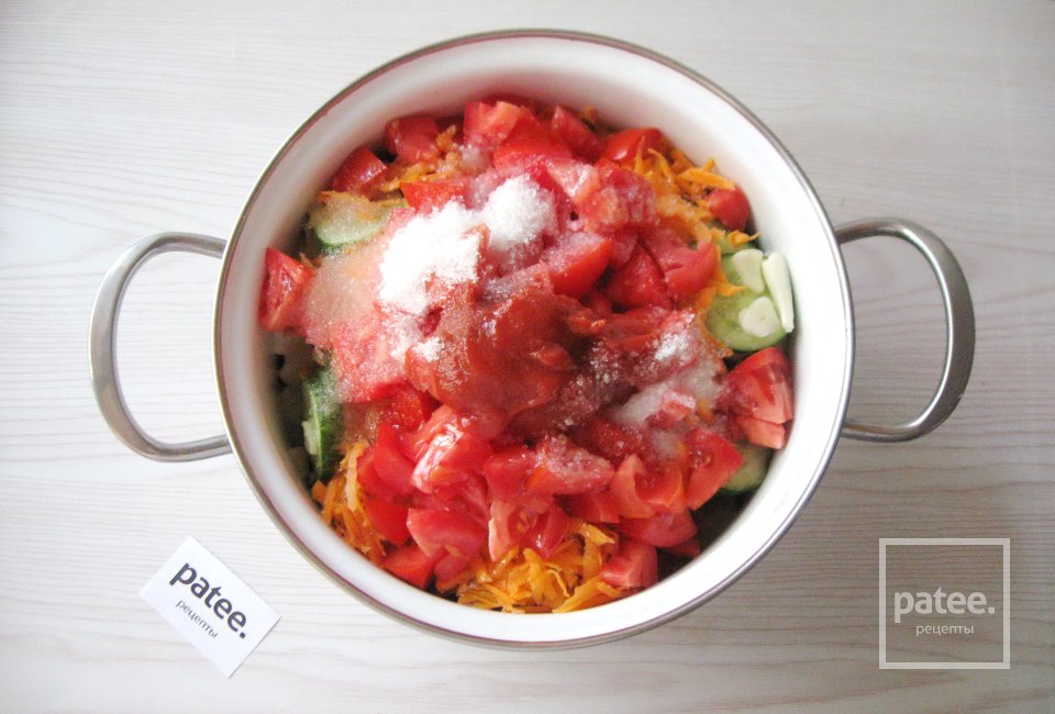 Салат из кабачков с огурцами на зиму - Шаг 9