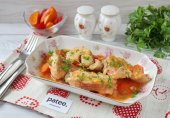 Морской окунь в томатном соусе