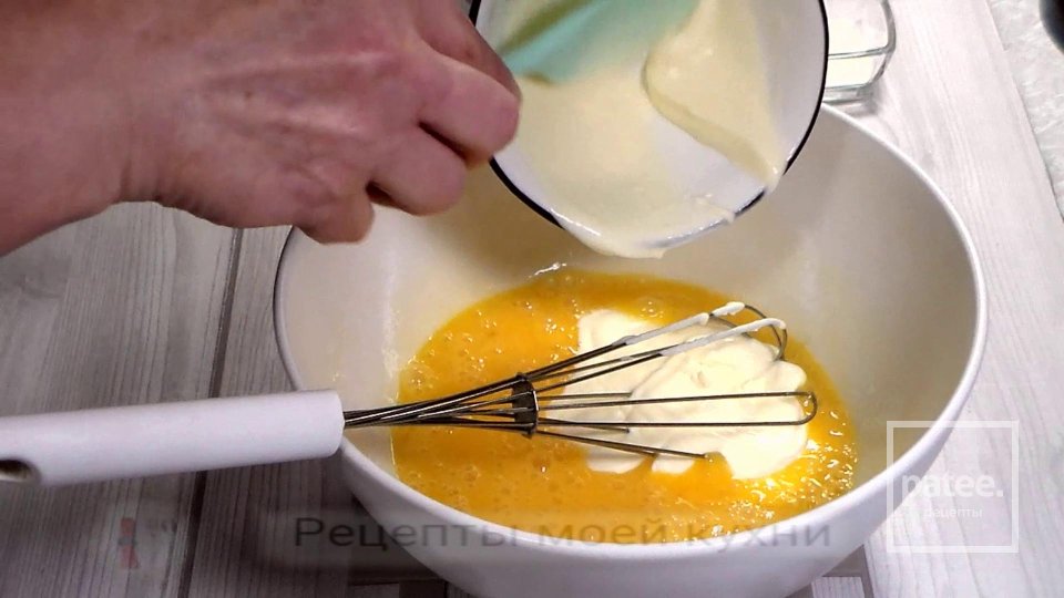 Заливной пирог с капустой и грибами - Шаг 2