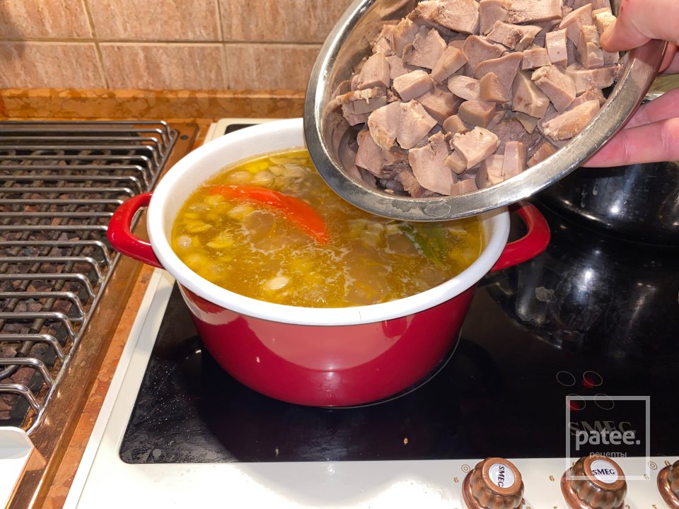 Картофельный суп с булгуром, шампиньонами и свиными языками - Шаг 13