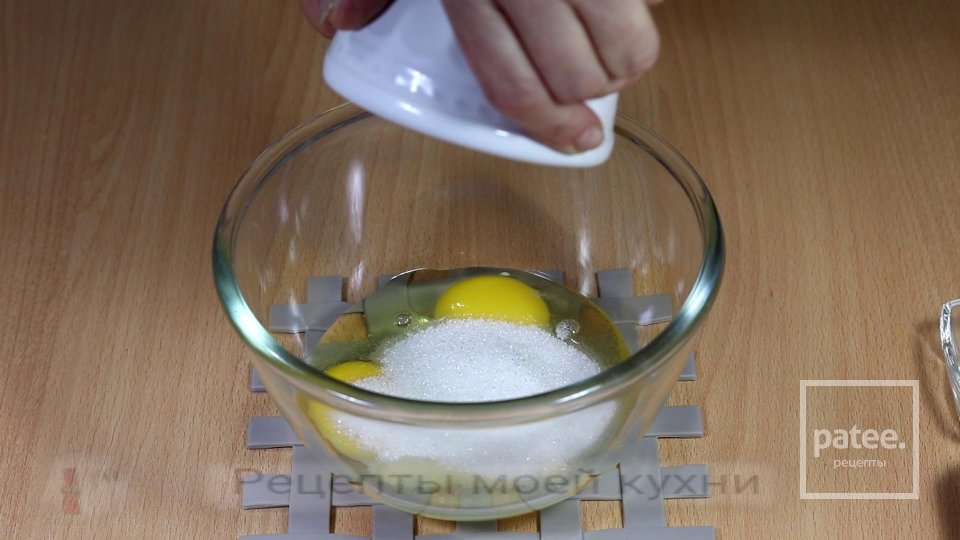 Сдобные булочки с заварным кремом - Шаг 2