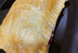 Пирожки с вишней