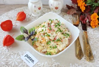 Салат с отварным морским окунем