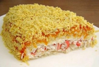 Крабовый слоеный салат