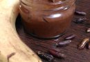 Финиково-банановая шоколадная паста