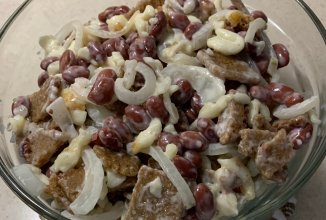 Салат с сухариками