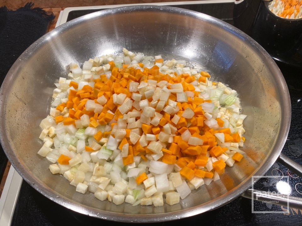 Классический Суп из белых грибов - Шаг 9