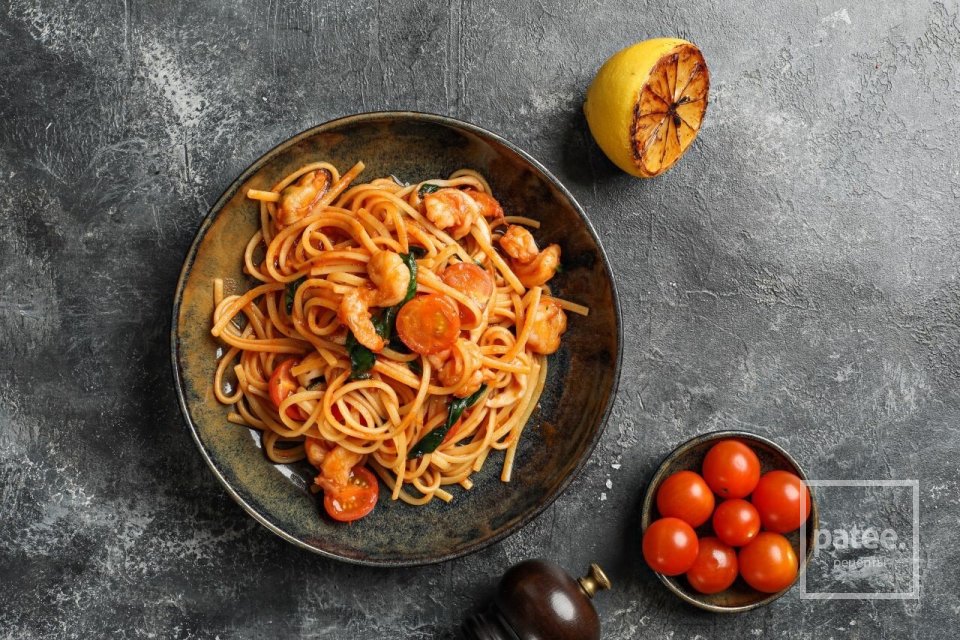 Спагетти с креветками и мидиями 🍝 - Шаг 1