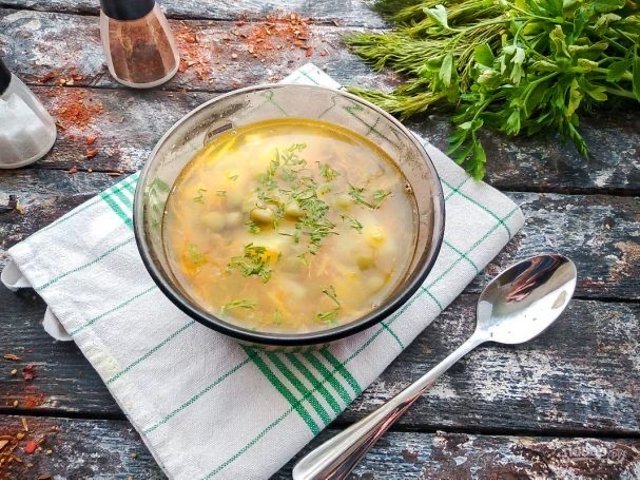 Картофельный суп с зелёным горошком 🍲