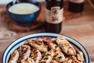 Закуска к пиву: куриное филе и соус «Блю Чиз»🍗