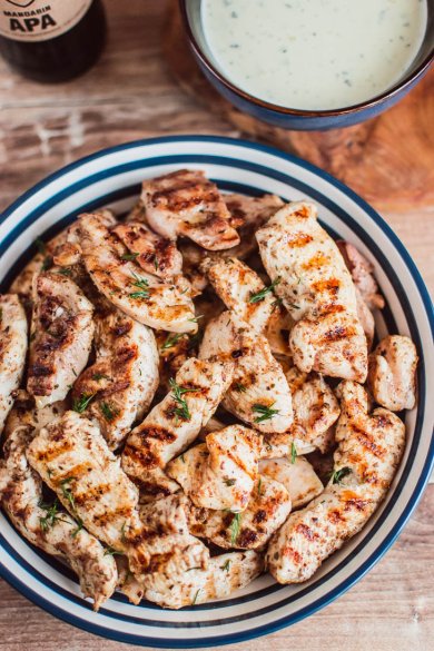 Закуска к пиву: куриное филе и соус «Блю Чиз»🍗 - Шаг 1