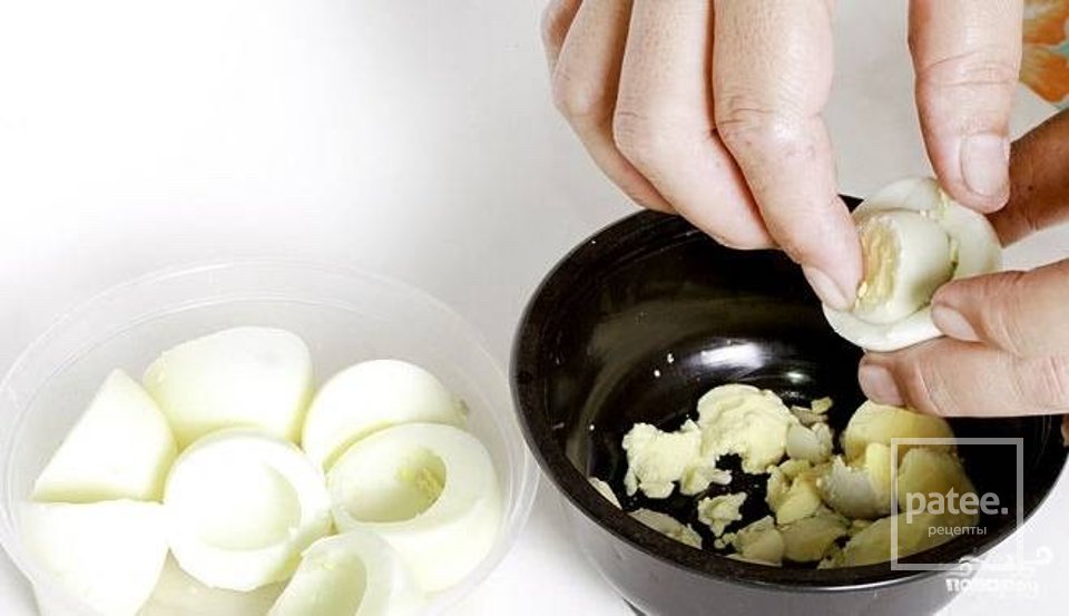 Яйца, фаршированные с рисом 🥚 - Шаг 4