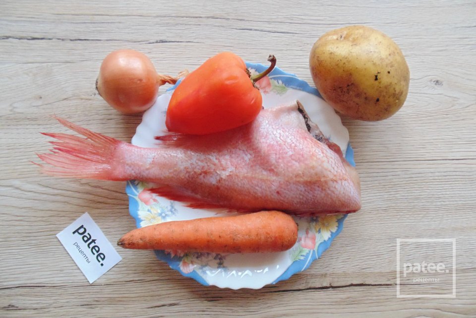 Морской окунь с овощами в духовке - Шаг 1