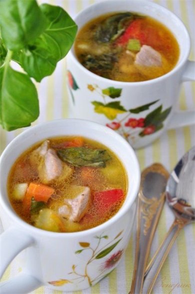 Диетический суп-гуляш, с овощами и индейкой 🍲