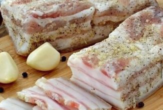 Прекрасное сало в чесночном маринаде